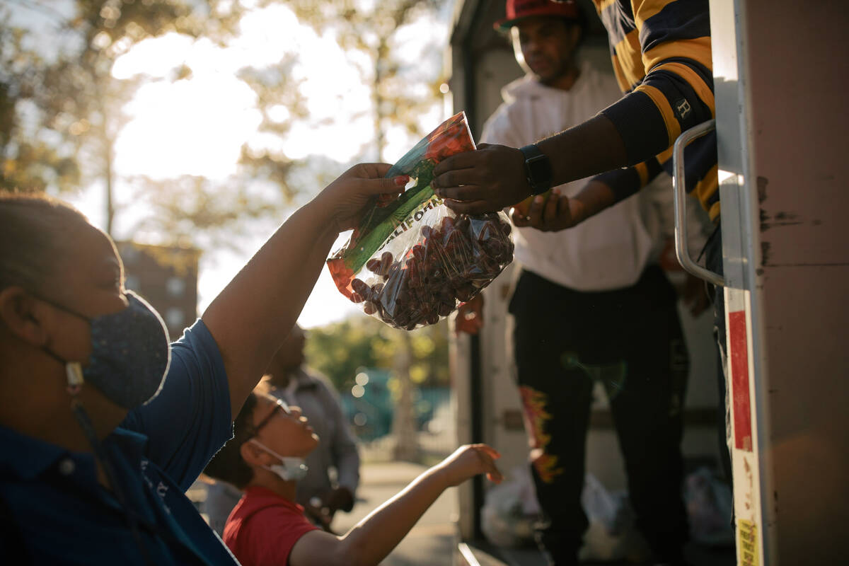 NYC Schools, Volunteers Fight Hunger As COVID Food Aid Ends :: Chalkbeat